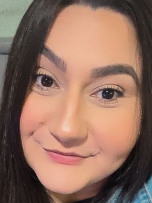 Laryssa, 28
