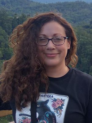 Danielle, 43