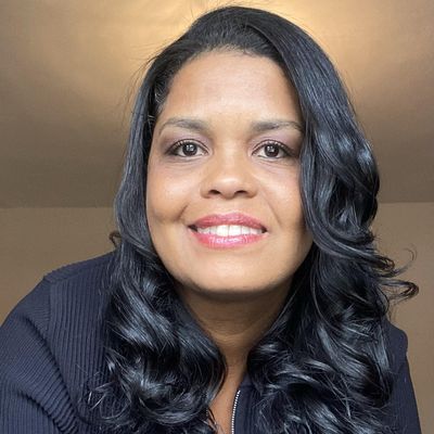 Tatiane, 40