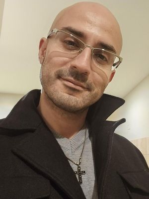 Dino, 40