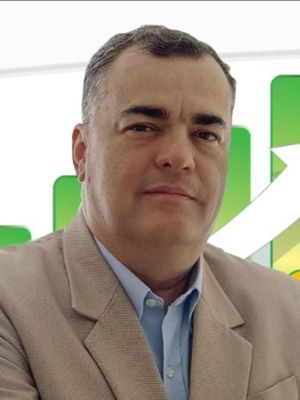 Eduardo, 54