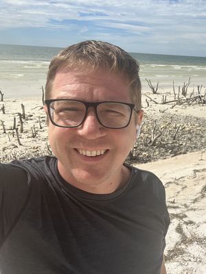 Andy, 39