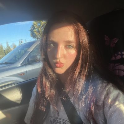 Katrine, 19