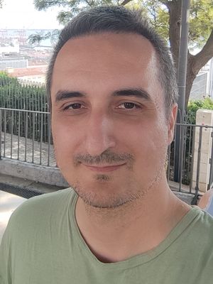 Ari, 43