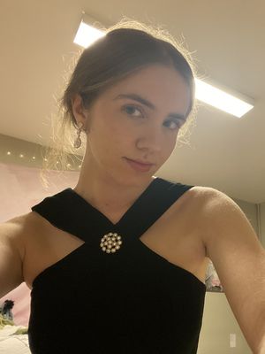 Anna, 22