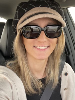 Anastasia, 30