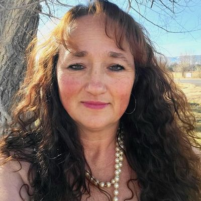 Amber, 52