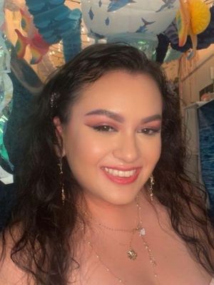 Teresa, 33