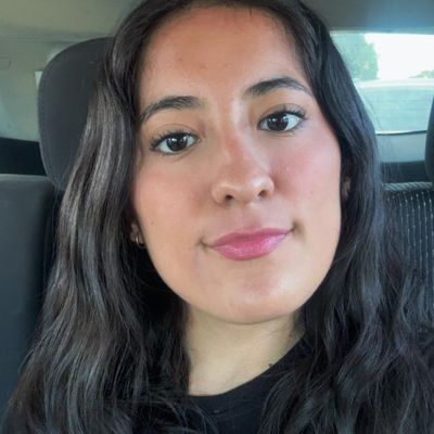 Mariel, 22