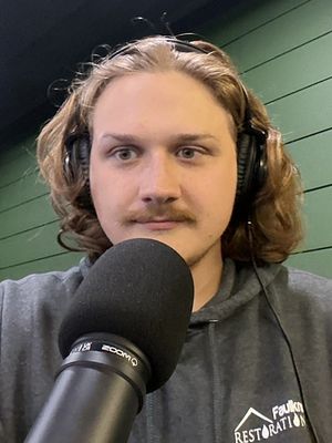 Gabriel, 23