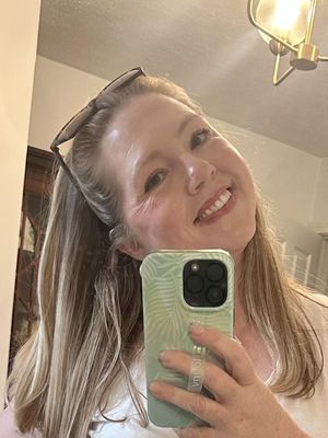 Ashley, 41