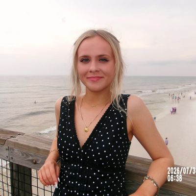 Gabs, 20