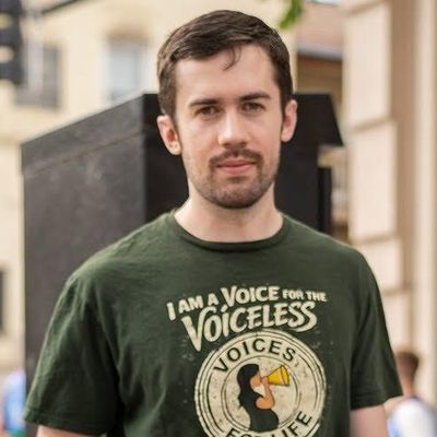 Daniel, 29