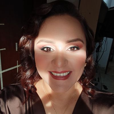 Sandra, 36