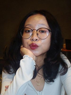 Agnes, 22