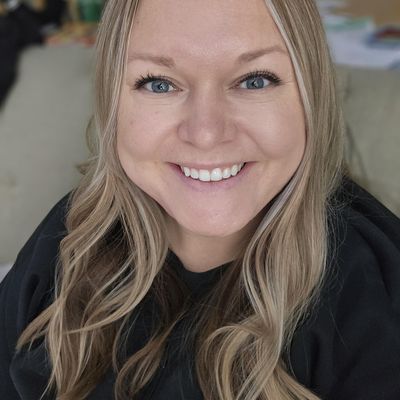 Amanda, 33