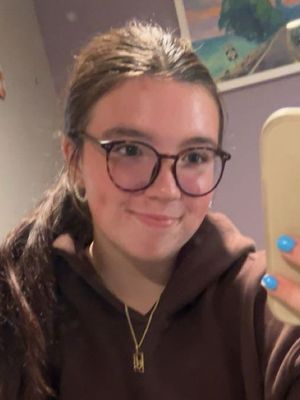 Julie, 18
