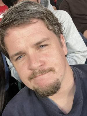 Ian, 35