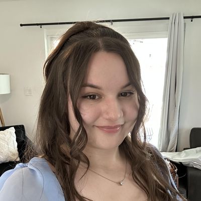 Leah, 24