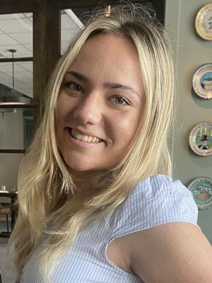 Kira, 21