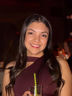 Ana, 30