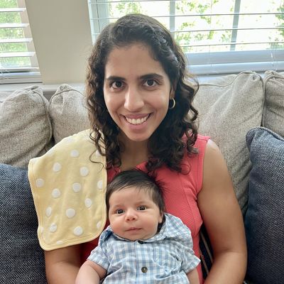 Rosa, 32