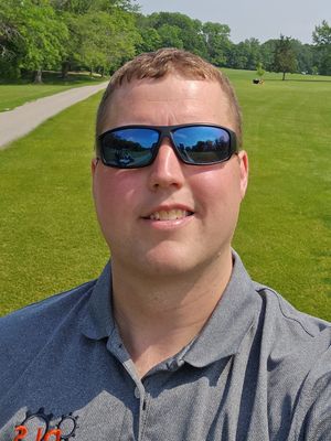Dan, 38