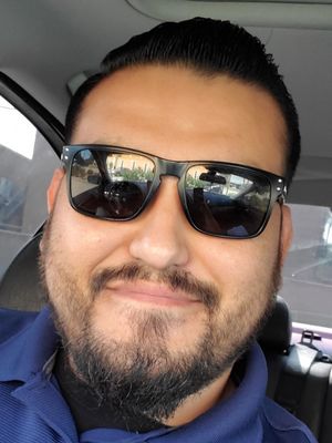 Felipe, 37