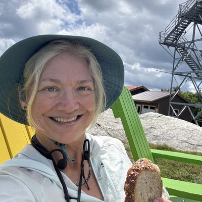 Jeannine, 62