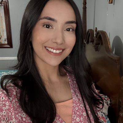 Briana, 27