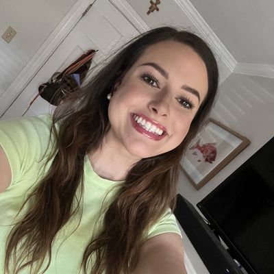 Rachel, 25