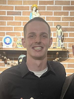Daniel, 25