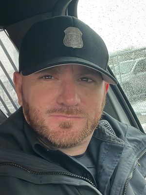 Esteban, 40