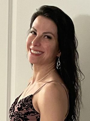 Isabella, 35