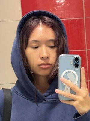 Gia, 21