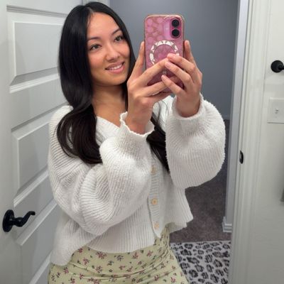 Flora, 28