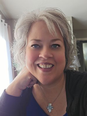Sandra, 57