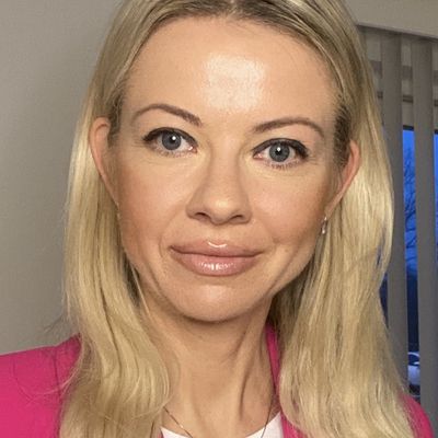 Karolina, 42