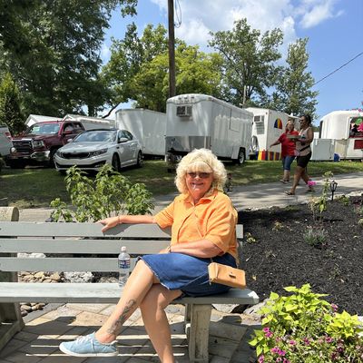 Joye, 67