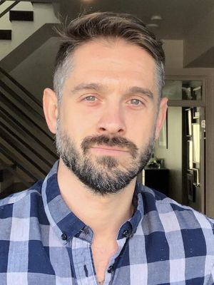 Thomas, 47