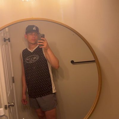 Jose, 25