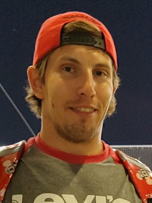 Daniel, 33