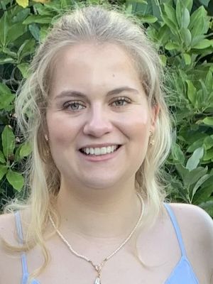 Mary Kate, 24