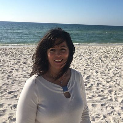 Myriam, 61