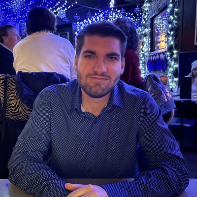 Max, 23