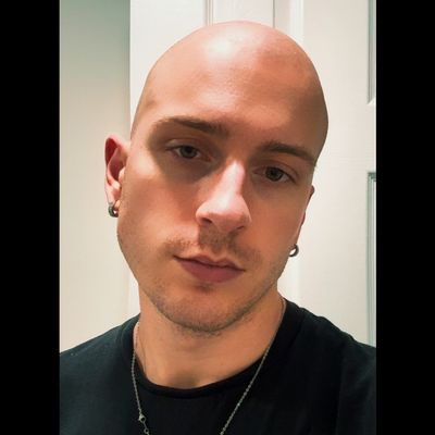Alex, 25