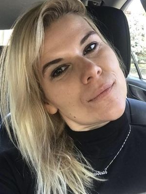 Elizabeth, 43
