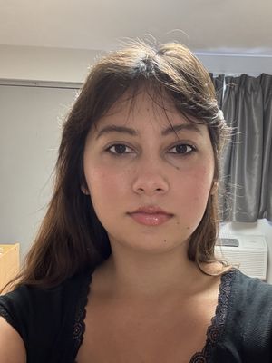 Claire, 22