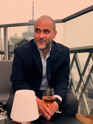 Rich, 43