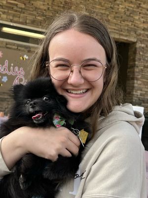 Alexandra, 24
